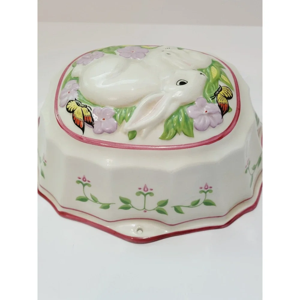 Franklin Mint Le Cordon Bleu Rabbit Jello Mold 1986 Ceramic White Pink Floral